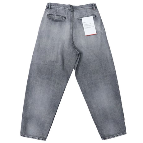 Graphpaper（グラフペーパー）"Selvage Denim Two Tuck Tapered Pants"
