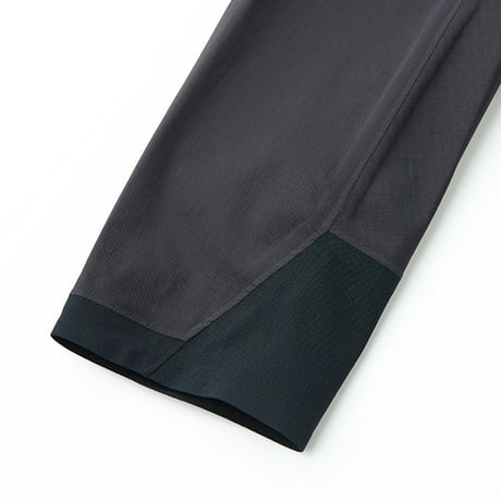 ARC’TERYX VEILANCE（アークテリクス ヴェイランス）"Demlo Hooded Jacket"