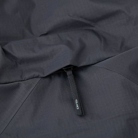 ARC’TERYX VEILANCE（アークテリクス ヴェイランス）"Demlo Hooded Jacket"