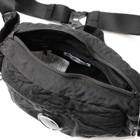 C.P. Company（シーピーカンパニー）"NYLON B CROSSBODY PACK"