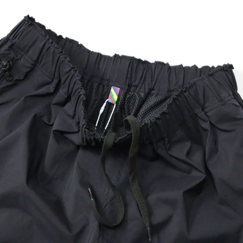 イズネスTECHNICAL VENTILATION SHORTS BLACK M is-ness(イズネス)TECHNICAL VENTILATION SHORTS