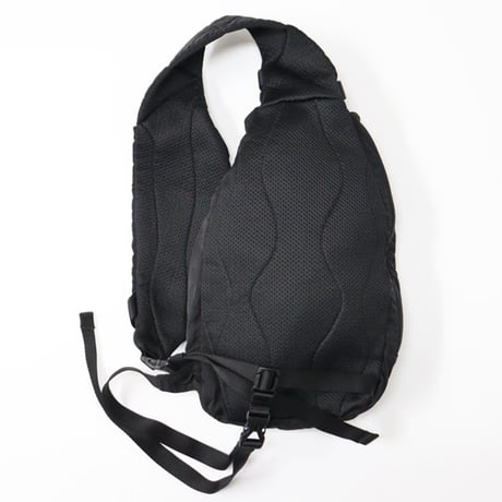 C.P. Company（シーピーカンパニー）"NYLON B CROSSBODY BACKPACK"
