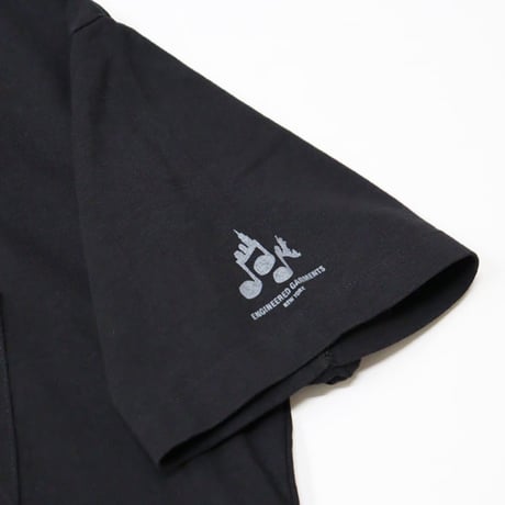 ENGINEERED GARMENTS（エンジニアード ガーメンツ）"Printed Cross Crew Neck T-shirt - NY"