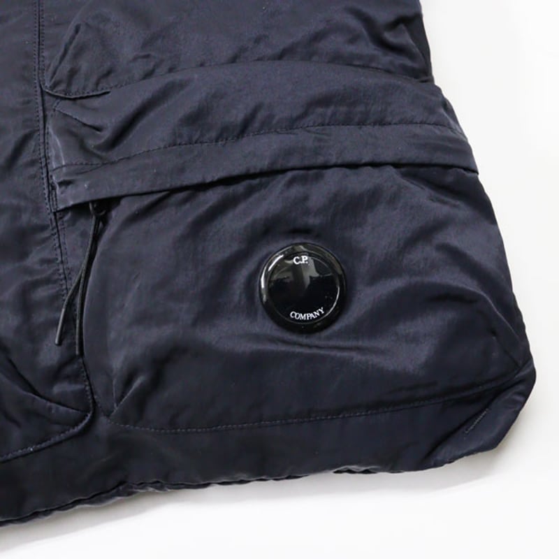 CP Company ヘルメットバッグ ライトグレー CP Company ヘルメットバッグ ライトグレー - メルカリ