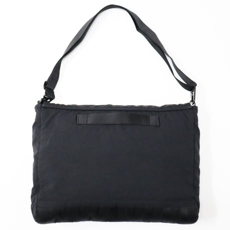 C.P. Company（シーピーカンパニー）"HERRINGBONE SHOULDER-R"