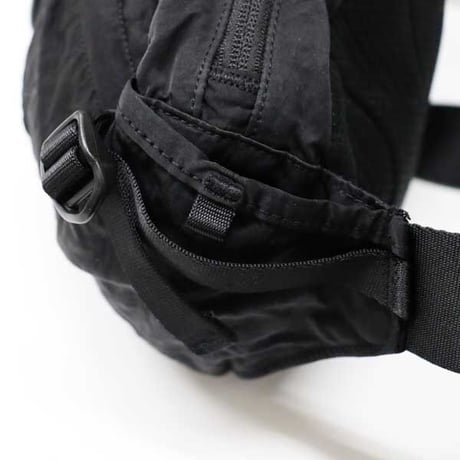 C.P. Company（シーピーカンパニー）"NYLON B CROSSBODY PACK"
