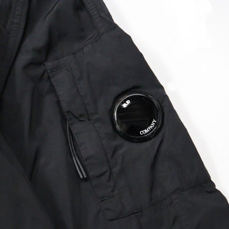 C.P. Company（シーピーカンパニー）"CHROME-R LENS SHORT JACKET"