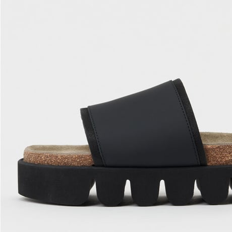 Hender Scheme（エンダースキーマ）"caterpillar / Vibram"