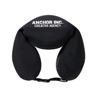 ANCHOR INC.（アンカーインク）"BOLD LOGO PILLOW O V2"