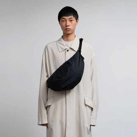 Graphpaper（グラフペーパー）"Blankof for GP Medium Crescent Bag"
