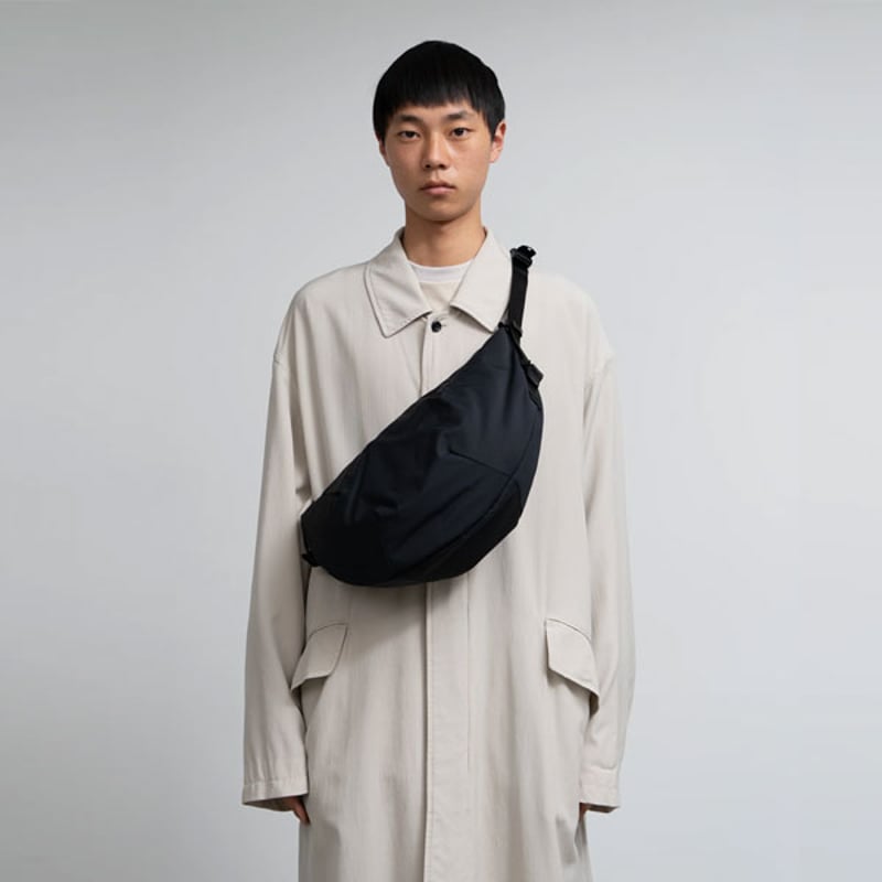 バッグ Blankof for GP Small Crescent Bag ミニマルな美と機能性。日常に寄り添う「Blankof for GP Small