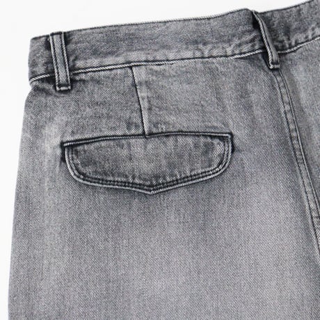 Graphpaper（グラフペーパー）"Selvage Denim Two Tuck Tapered Pants"
