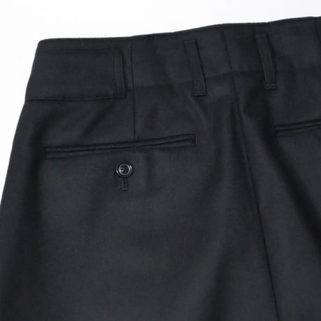 ULTERIOR（アルテリア）"SUPER FINE LIGHT MELTON TUCKED TROUSERS"