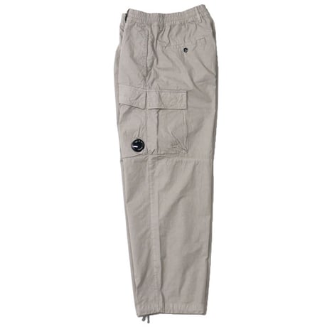 C.P. Company（シーピーカンパニー）"MICRO-REPS BOXY CARGO LENS PT"