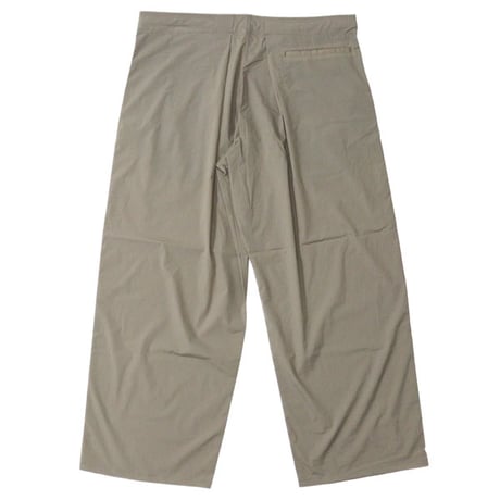 BROWN by 2-tacs（ブラウン バイ ツータックス）"Loose fit pants"