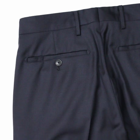 HEUGN（ユーゲン）"Carey STRIGHT Fine Wool"