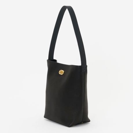 Hender Scheme （エンダースキーマ）"twist shoulder small"