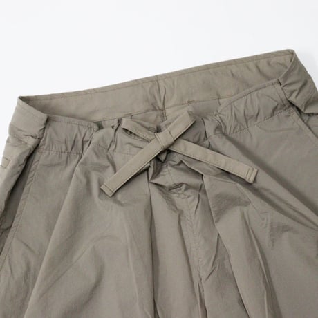 BROWN by 2-tacs（ブラウン バイ ツータックス）"Loose fit pants"