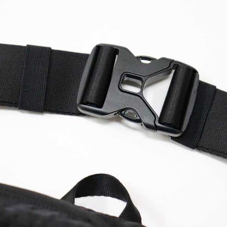 C.P. Company（シーピーカンパニー）"NYLON B CROSSBODY PACK"