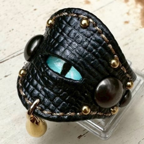 "ナゾノセイブツ" Leather Ring（Rick）
