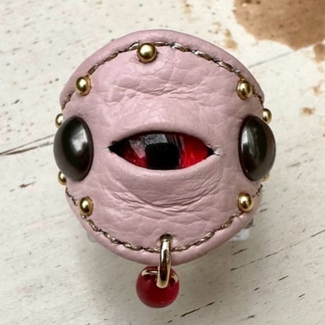 "ナゾノセイブツ" Leather Ring（Betty）