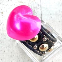 Leather Ring（ブラックスネークピンクネオンハート）