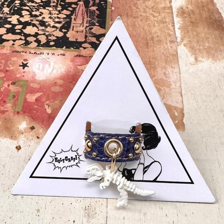 Leather Ring（ぷらぷらダイナソースケルトンホワイト）