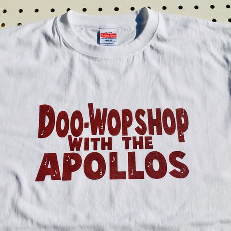 THE APOLLOS / DOO-WOP SHOP Tee（ホワイト×レッド）