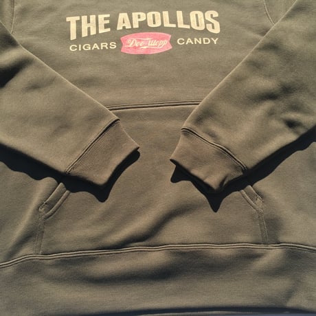 THE APOLLOS / CIGARS SHOP パーカー（オリーブ）