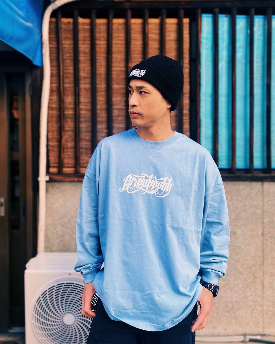 Calligraphy Front Logo T-shirt/Big Silhouette L