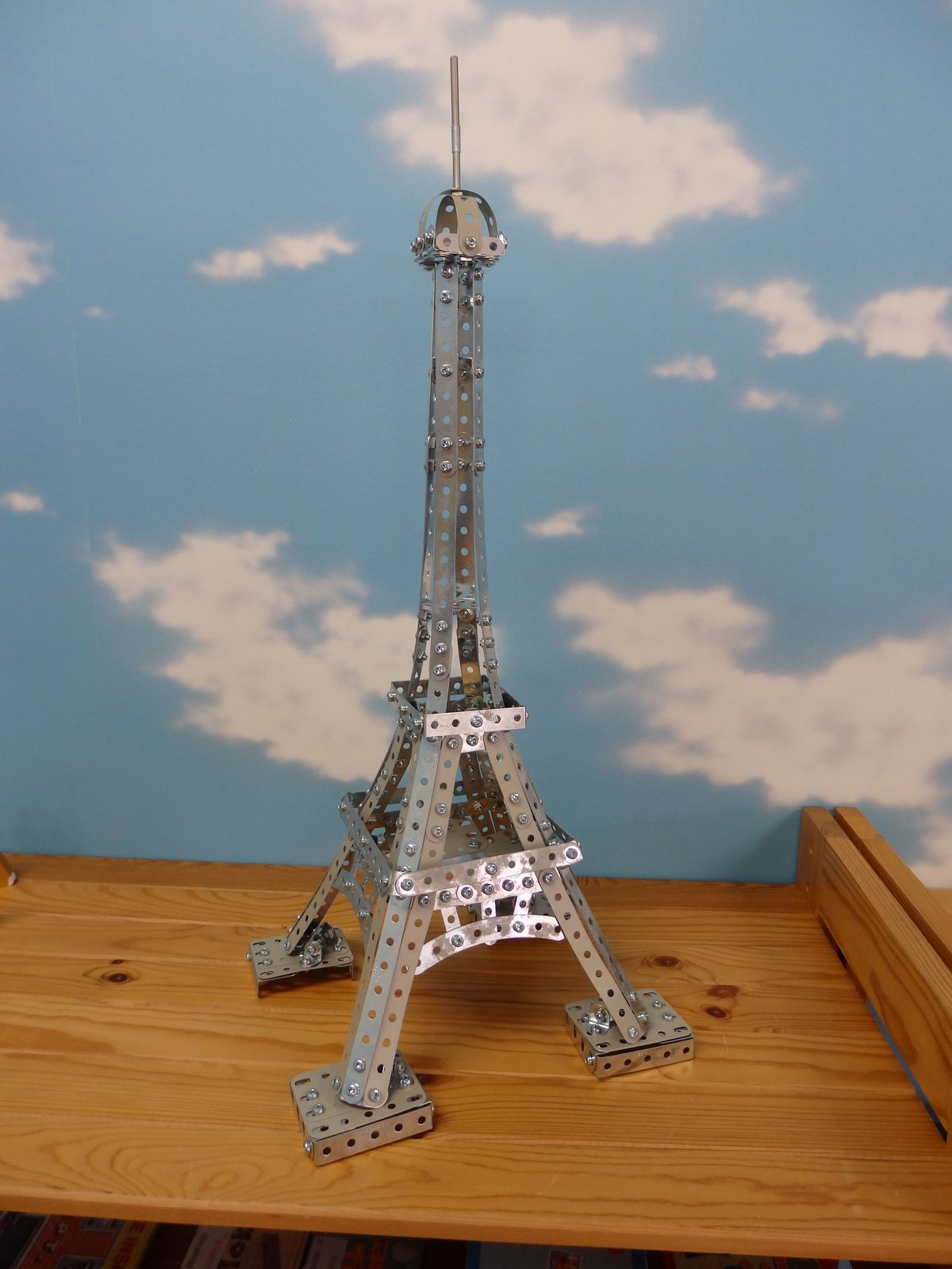 Meccano Eiffel Tower Set [エッフェル塔] | NEMOTO