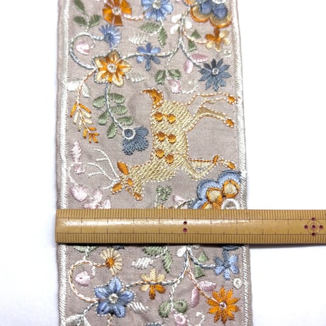 【50cm単位】ベージュ　バンビ　インド刺繍リボン　ハンドメイド材料　りぼん素材