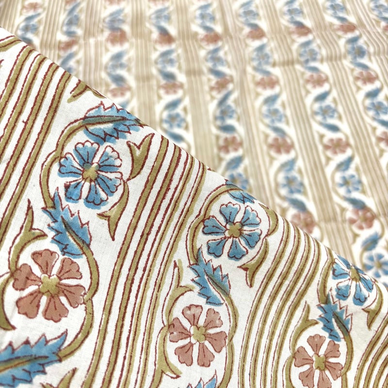 未使用※インド ブロックプリント 中綿入りキルト ツリー マルチラグ