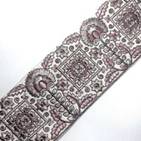 【50cm単位】ホワイト　オリエンタルフラワー　インド刺繍リボン　ハンドメイド材料　りぼん素材
