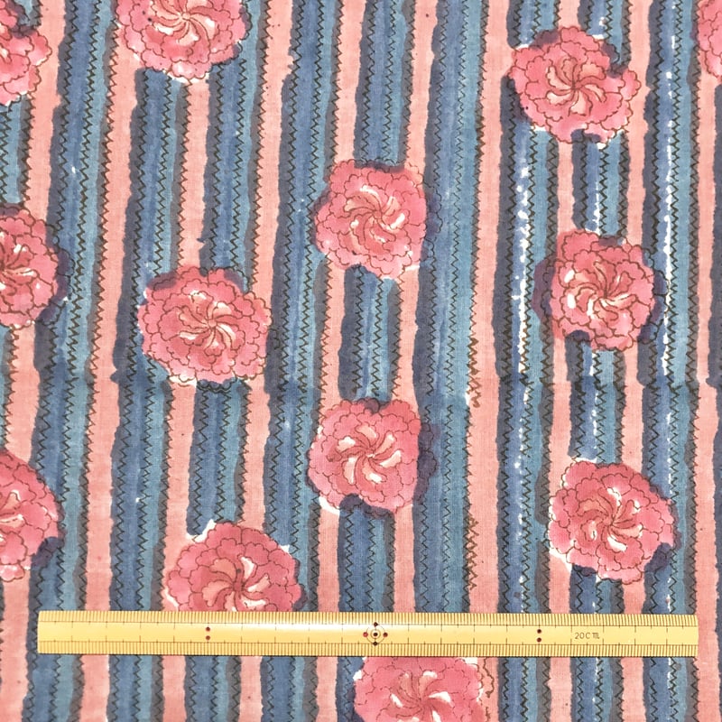 未使用※インド ブロックプリント 中綿入りベビーキルト チューリップ マルチラグ ベビーキルト 敷きパッド 約100×150㎝ 刺し子 インド綿 ブロック