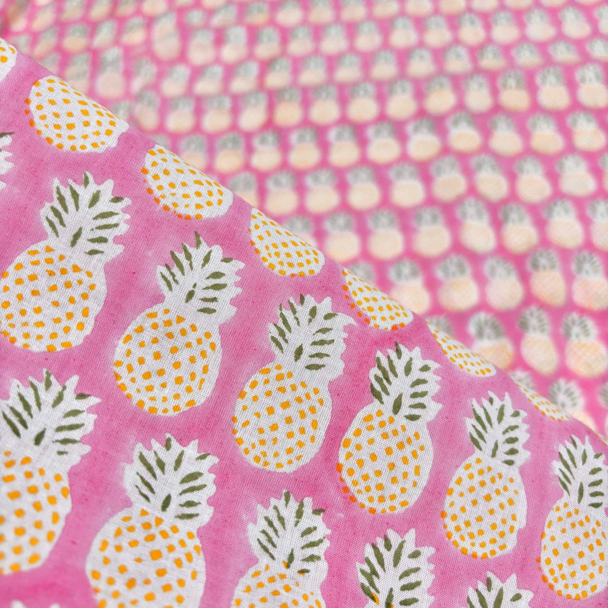 50cm単位】ピンクイエローパイナップル インド ハンドブロックプリント