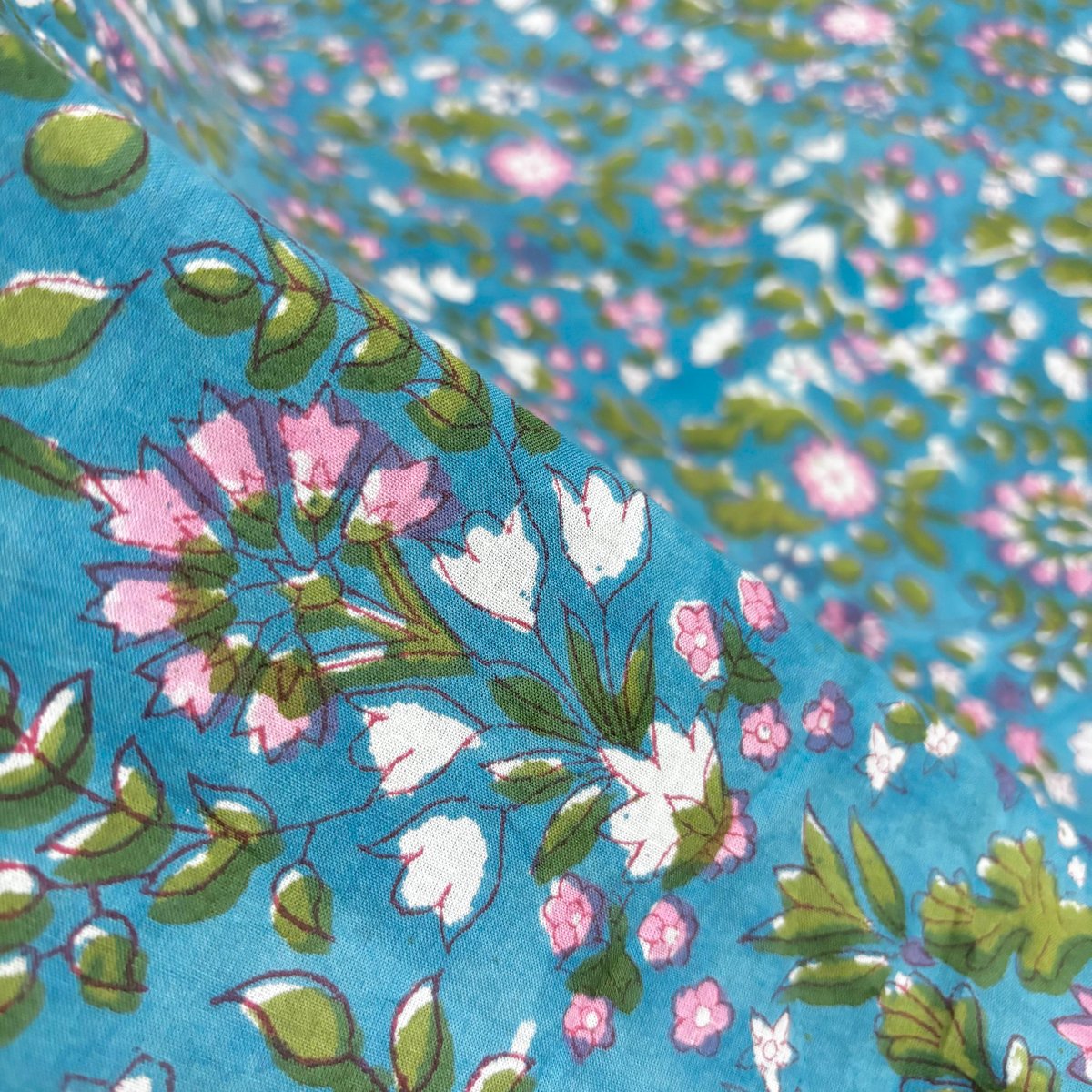 未使用※インド ブロックプリント 中綿入りキルト ターコイズフラワー　ラグ 未使用※インド ブロックプリント 中綿入りキルト ターコイズフラワー