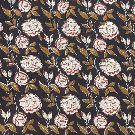 アウトレット商品【50cm単位】ブラックレッドオフホワイトふわふわフラワーバグルー染め　インド　ハンドブロックプリント生地　テキスタイル  コットン