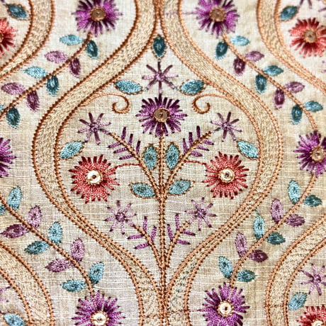 【⚠️10cm単位(50cm以上)】オフホワイト　螺旋　インド刺繍生地　ハンドメイド素材