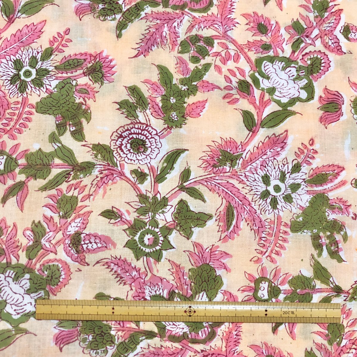 オーダーメイド可 エジプト超長綿 高品質 600TC サーモンピンク 花柄 模様 50cm単位】サーモンピンクフラワーグリーンリーフ インド ハンド