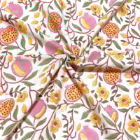 【50cm単位】ホワイトピンクイエローザクロ　インド　ハンドブロックプリント生地　テキスタイル  コットン