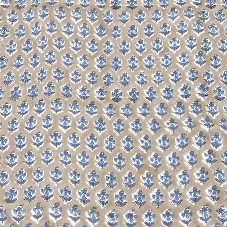 【50cm単位】サンドベージュくすみブルースモールフラワー　片耳ボーダー付き　インド　ハンドブロックプリント生地　テキスタイル  コットン
