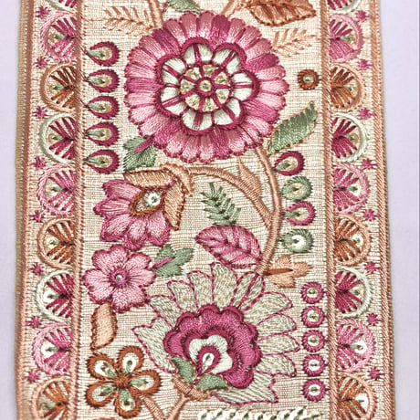 【50cm単位】オフホワイトピンク　カラフルフラワー　インド刺繍リボン　ハンドメイド材料　りぼん素材