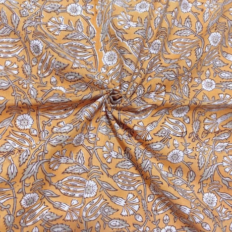 未使用※インド ブロックプリント 中綿入りベビーキルト ソフトイエロー