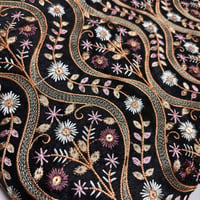 【⚠️10cm単位(50cm以上)】ブラック　螺旋　インド刺繍生地　ハンドメイド素材