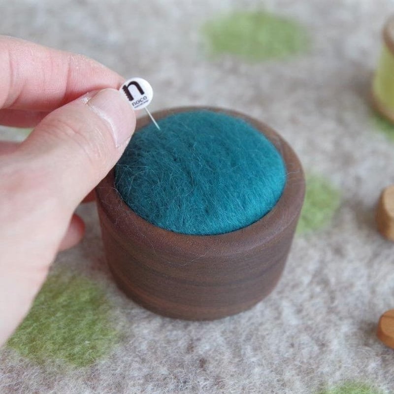 羊毛ピンクッション カップ入り カラー 【7色の内1点】 | noco online