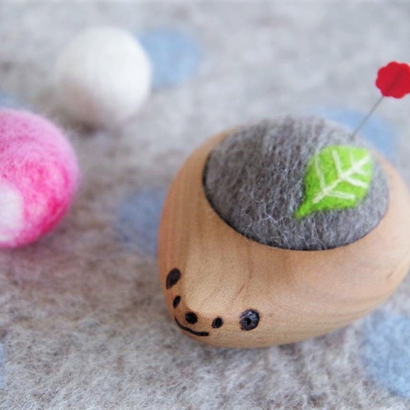 ハリネズミの羊毛ピンクッション 【針山】 green leaf | noco online s