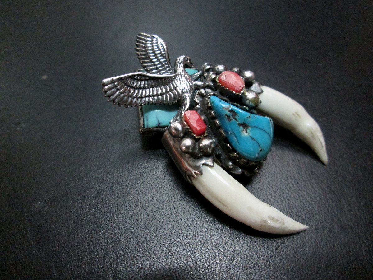 ワニの牙のペンダント・トップ | ikuu