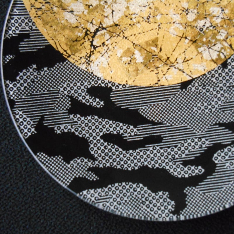 オーダー 京都 ガラス製飾り皿 金彩ガラス皿 「月にカモフラ・迷彩