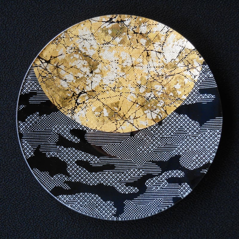 オーダー 京都 ガラス製飾り皿 金彩ガラス皿 「月にカモフラ・迷彩